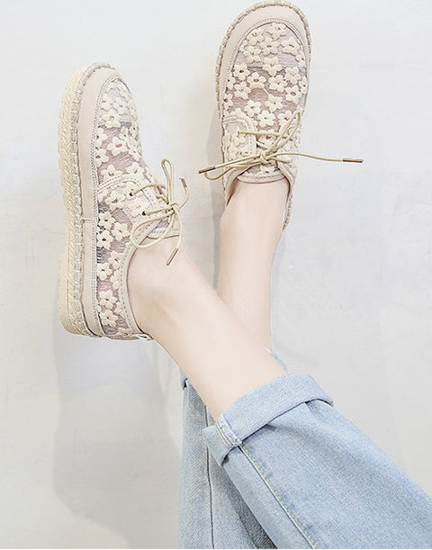 Comfortabel Casual Shoes Lady Brand White Flat CODE: KAR723