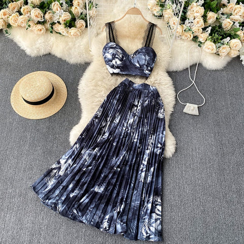 Short Lace Suspender Sexy Vest Top + High Waist Pleated Skirt Suit CODE: KAR900