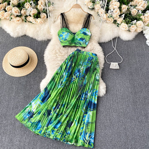 Short Lace Suspender Sexy Vest Top + High Waist Pleated Skirt Suit CODE: KAR900