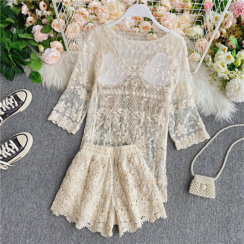 Top + lace blouse +high waist Wide leg shorts three Piece Sets CODE: KAR907