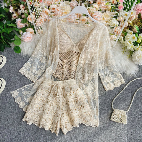 Top + lace blouse +high waist Wide leg shorts three Piece Sets CODE: KAR907