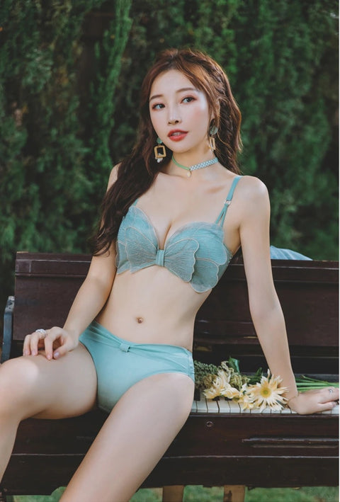 Strapless Push Up Bra Embroidery Bow Knot Lingerie Tube Top Bra AB Cup CODE: KAR1038