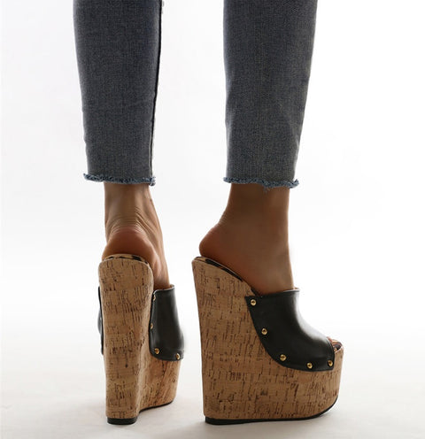 Newest Fashion Rivet Design Peep Toe Platform Wedge Black Sexy Super High Sandal CODE: KAR1532