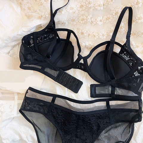 Large Size Sexy Lingerie Half Cup Transparent Mesh Gauze Big Breasts Soft Steel Ring Bras With Panties Set CODE: KAR1550