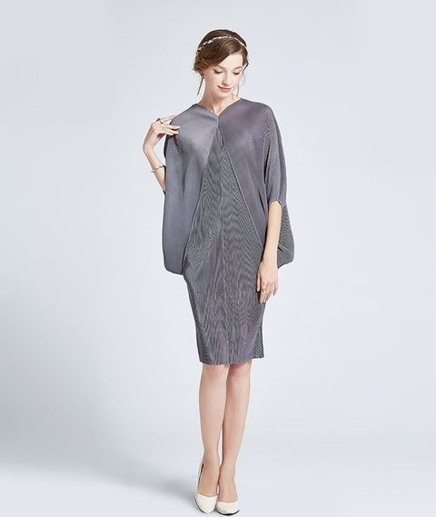 New Elegant Casual V-neck Pleated Fashionable Loose Slim Hem Split Bat Sleeve Bag Hip Mid-length Dress CODE: KAR1637