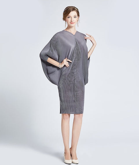 New Elegant Casual V-neck Pleated Fashionable Loose Slim Hem Split Bat Sleeve Bag Hip Mid-length Dress CODE: KAR1637