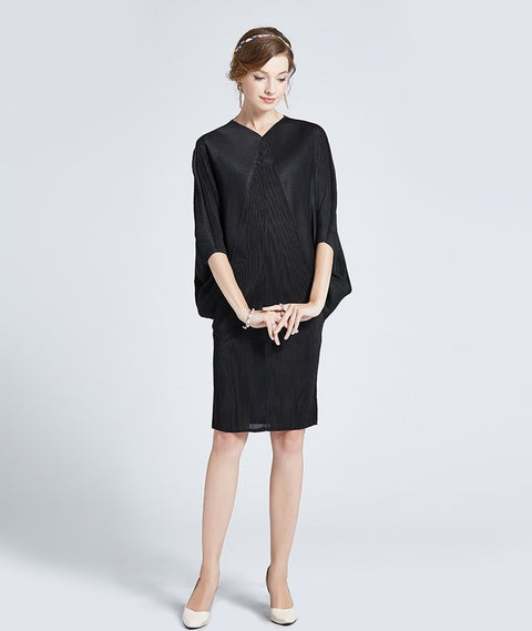 New Elegant Casual V-neck Pleated Fashionable Loose Slim Hem Split Bat Sleeve Bag Hip Mid-length Dress CODE: KAR1637
