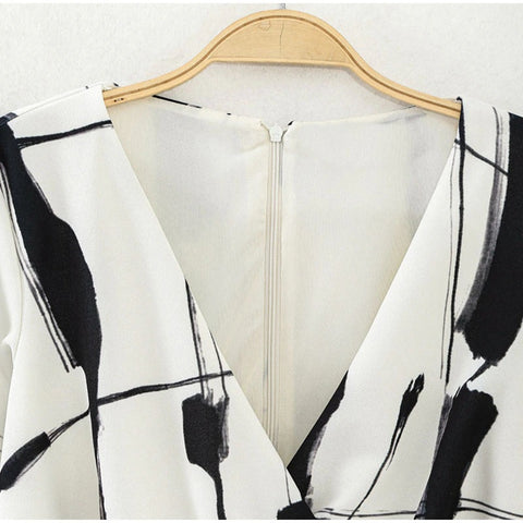 Graffiti Print Pleats V Neck Long Sleeve Back Zipper  Bodycon Dress CODE: KAR1892