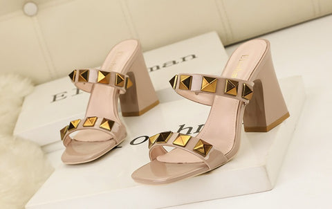 sexy banquet high, square toe, open-toe studs, flat band block heel CODE: KAR1909