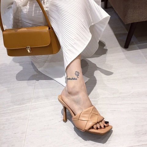 New trade weaving one-word belt high-heeled sandals CODE: KAR1940