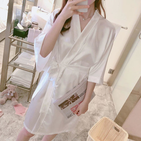 Short-sleeved thin sexy nightgown bathrobe CODE: KAR911