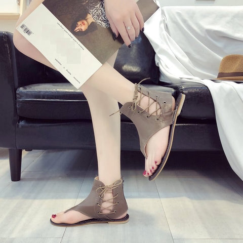Explosive style flat flip flops Roman sandals CODE: KAR993