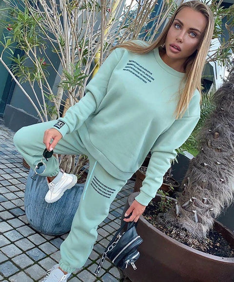 Sweater and pants casual sports winter suit two piece CODE: KAR808